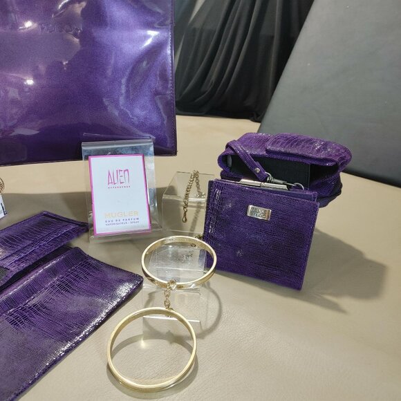 Christian Dior Parfums Purple Patent Shoulder Bag Accessories Bundle - Picture 7 of 7